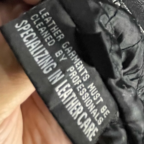 Men’s Leather Jacket - Picture 4 of 5